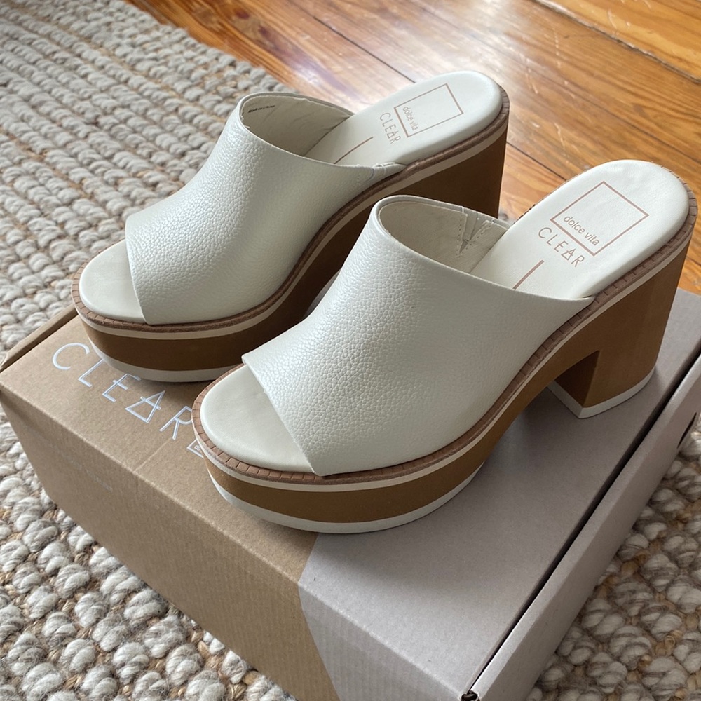 BRAND NEW Dolce Vita Platform Sandals White Leather. Never worn, box included.